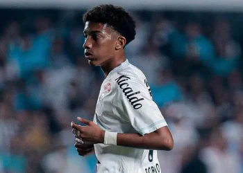 Robinho Jr. debuta en el Brasileirao con el Santos, como su padre