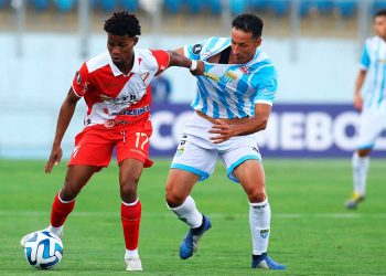 romero_de_always_en_el_partido_contra_magallanes.jpg