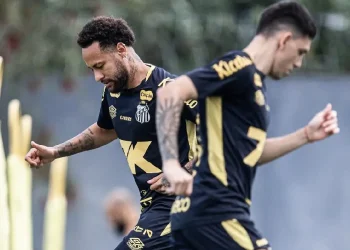 Ronaldo apoya a Neymar rumbo al Mundial por su importancia en Brasil