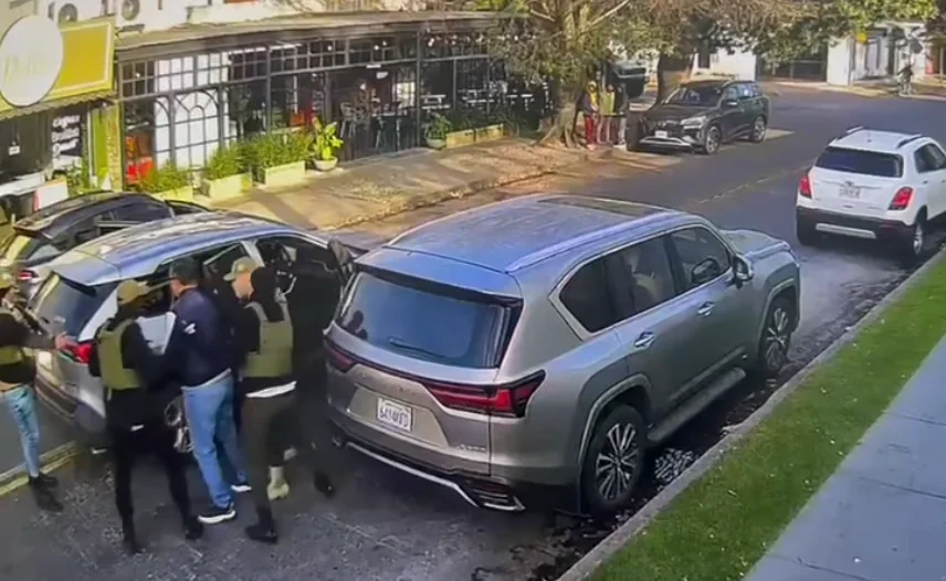 Falsos policías secuestran a un hombre en Santa Cruz