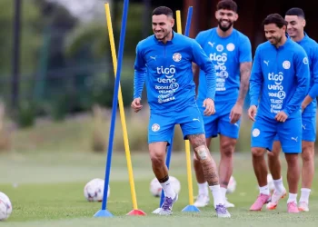 Sin cuatro titulares, Paraguay se prepará para enfrentar a Ecuador