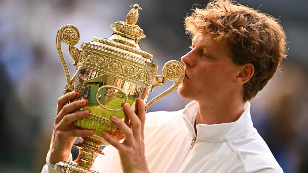 Sinner vence a Alcaraz y gana su primer título en Wimbledon