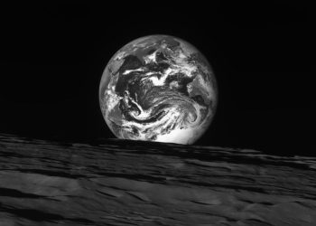 La tierra captada desde la superficie lunar por la sonda surcoreana Danuri. Foto: Instituto de Investigación Aeroespacial de Corea.