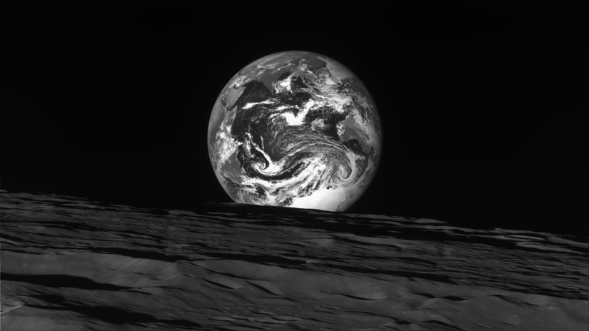 La tierra captada desde la superficie lunar por la sonda surcoreana Danuri. Foto: Instituto de Investigación Aeroespacial de Corea.