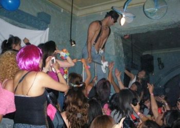 Imagen referencial de una fiesta de Comadres en Sucre. Foto: Redes Sociales.