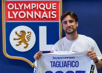El argentino Tagliafico renueva con el Lyon hasta 2027