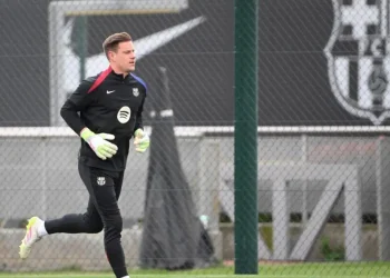 FC Barcelona retira la capitanía al arquero alemán Ter Stegen