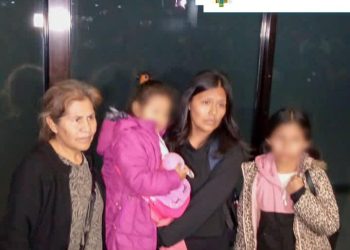 La segunda familia afectada por el terremoto en Turquía llega al país. Foto: Cancillería de Bolivia