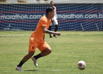 the strongest_equipo_naranja_negro