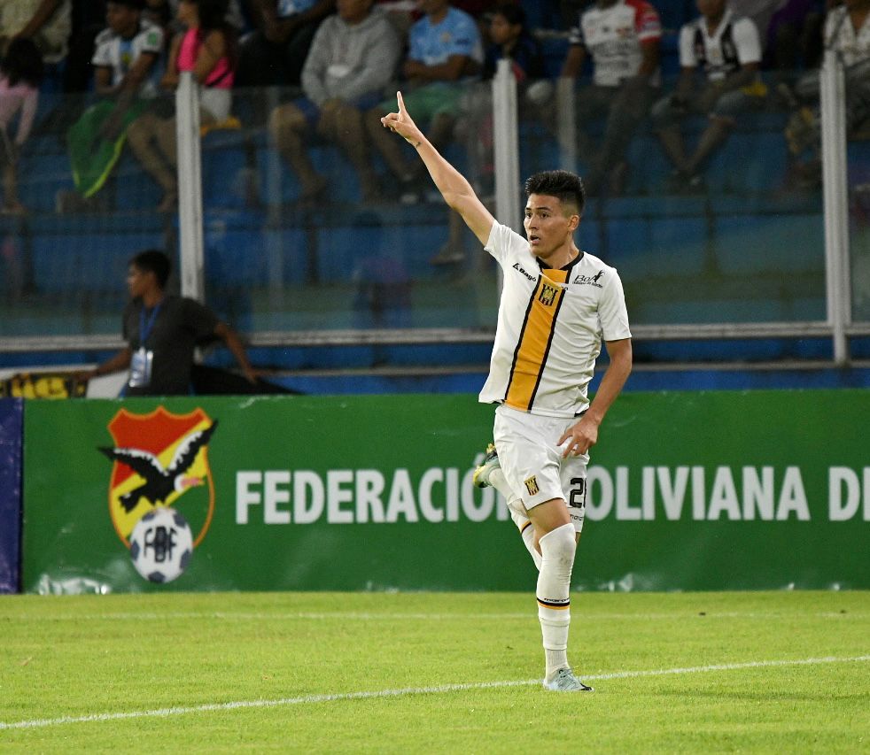 The Strongest gana en Villa Tunari y es líder con el puntaje perfecto