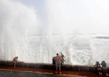tsunami_chile.jpg