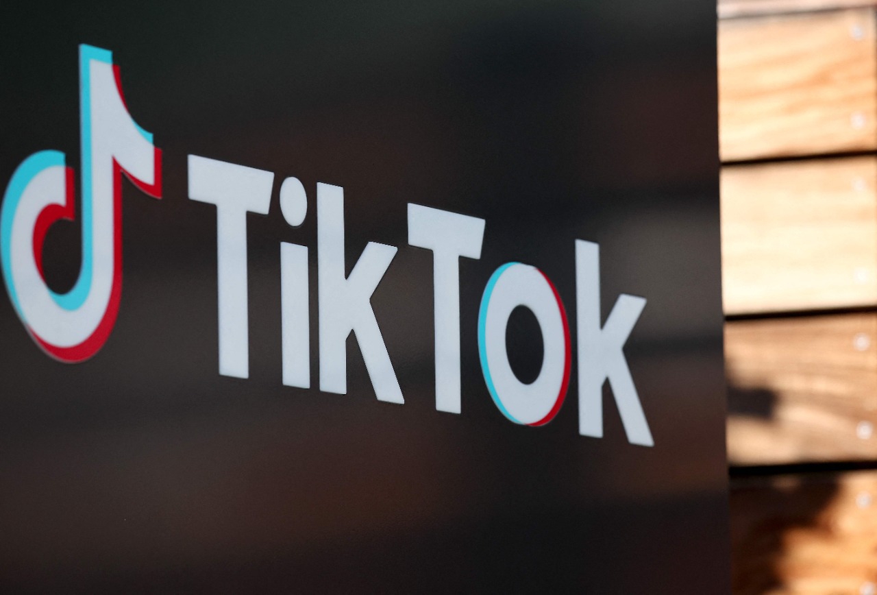 El director ejecutivo de TikTok se reunió con la UE para hablar sobre regulación. Foto: AFP