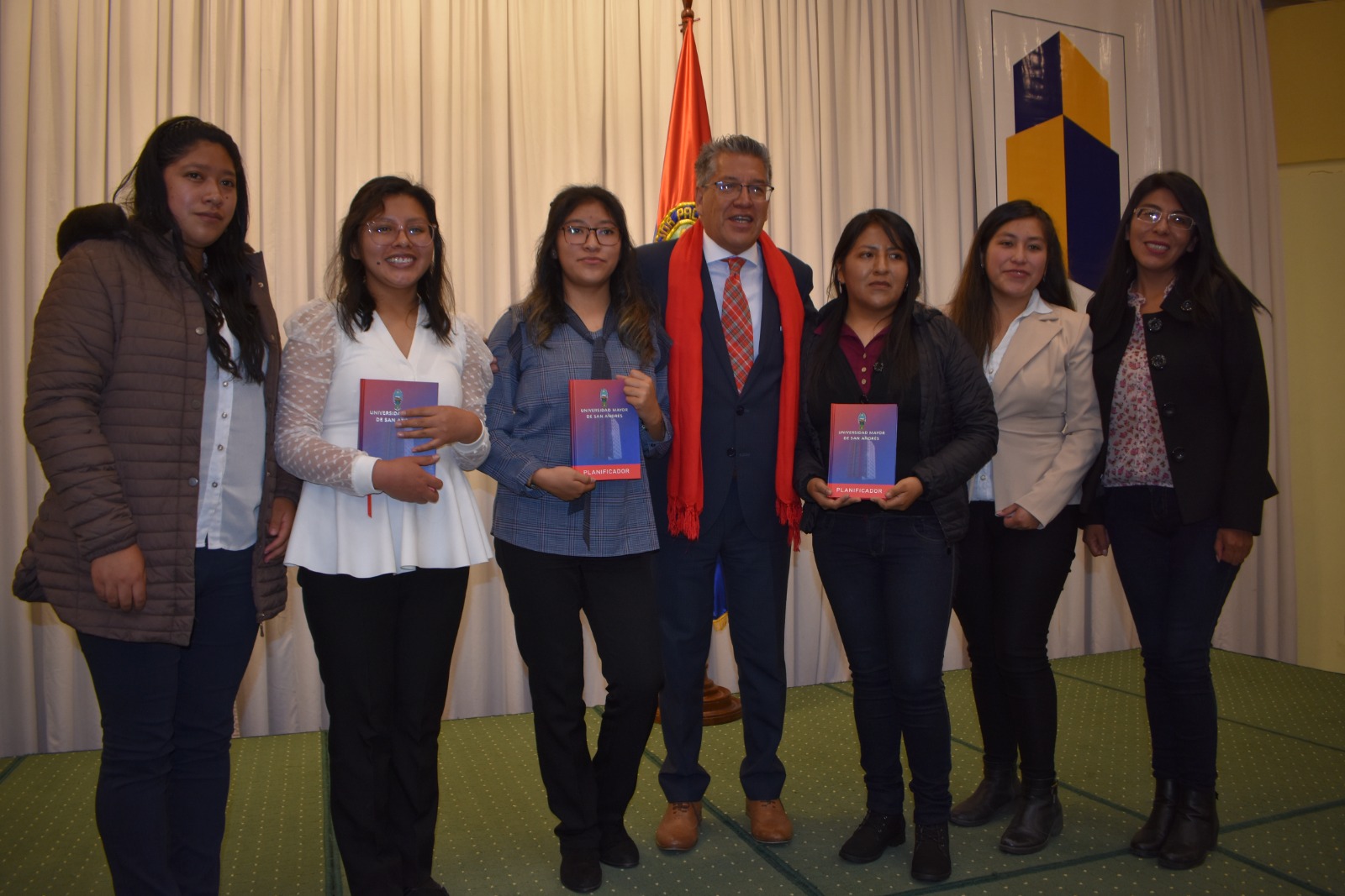 En 2022, hubo más mujeres que varones tituladas por excelencia en la UMSA. Foto: UMSA