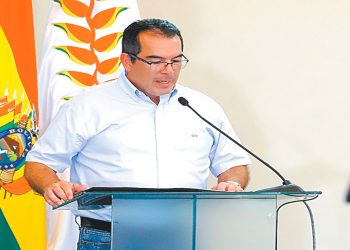 Mario Aguilera dijo que la gente no se equivocó al elegir a Luis Fernando Camacho.