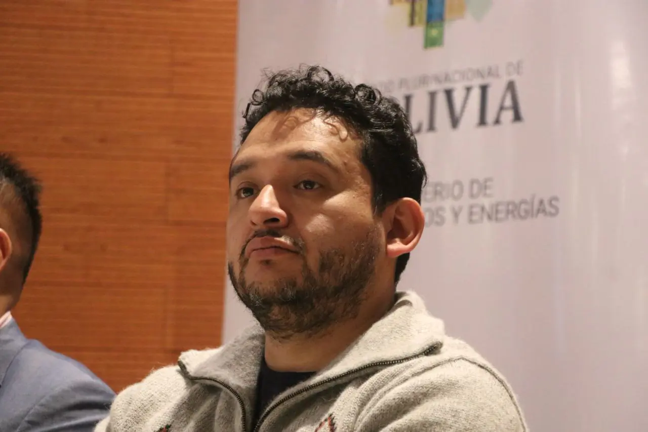 Confirman la renuncia de un viceministro de Hidrocarburos