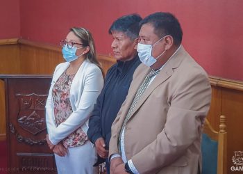 El nuevo secretario de Cultura y Turismo de Oruro, Víctor Vásquez (centro). Foto: GAMO