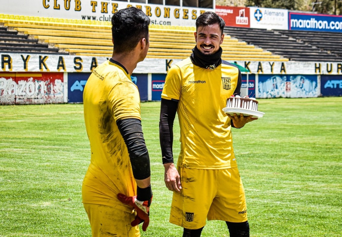 viscarra_festeja_cumpleaños_momento