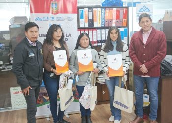 Los ganadores del concurso de periodiquitos. Foto: Facebook.