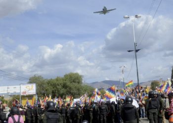 Aviones, helicópteros y la mala memoria del general Terceros