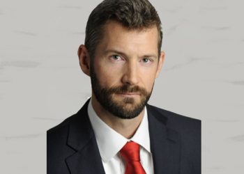 WILLIAM FOSTER: Continuos déficits fiscales y de balanza de pagos debilitaron el perfil crediticio de Bolivia