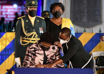 Barbados se despide de la reina Isabel II y se convierte en república