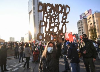 Ceremonias indígenas y marchas celebran en Chile instalación de la Convención Constituyente