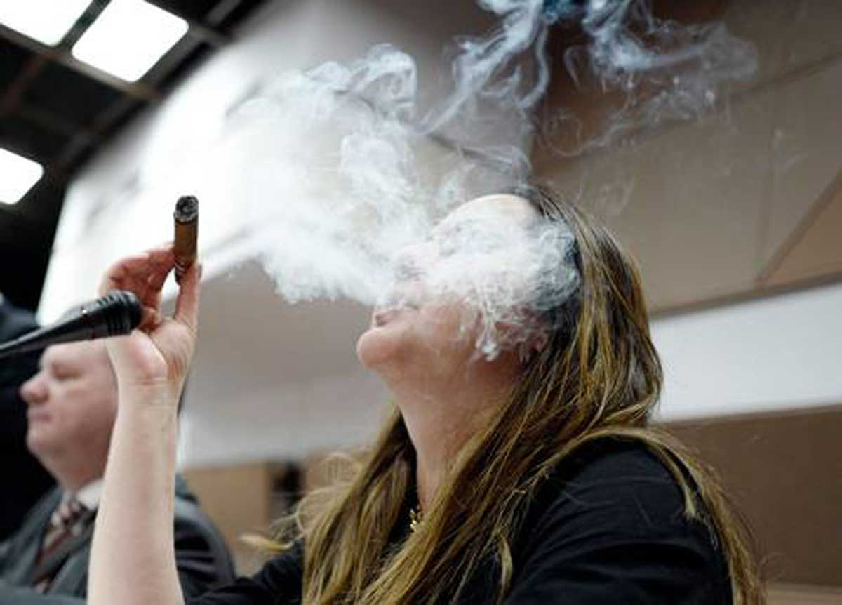 Cuba mantiene a flote venta de habanos en medio de tormenta del COVID-19