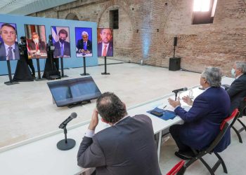 Bolsonaro critica ‘regla del consenso’ y ‘visiones arcaicas’ del Mercosur