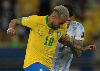 Brasil y Argentina en sprint por el pase al Mundial; el resto en lucha feroz