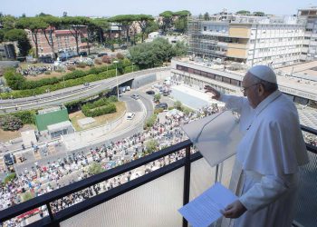 El Papa se recupera de la operación y volverá al Vaticano ‘lo antes posible’