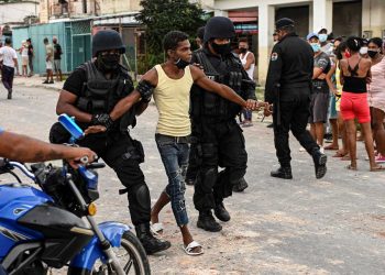 El internet móvil, gran aliado de las airadas protestas en Cuba
