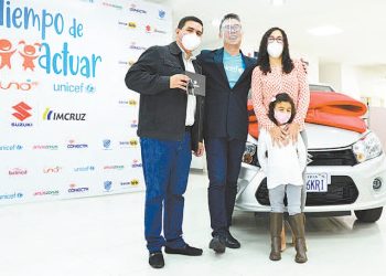 Imcruz entrega Cero km a donante de campaña