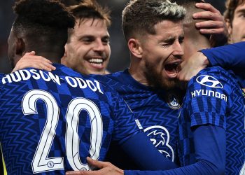 El campeón Chelsea cumple en Malmö gracias a Ziyech
