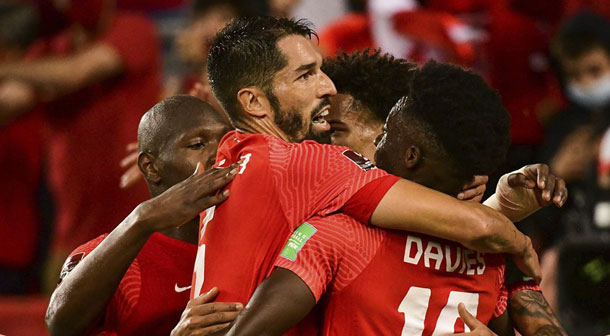 Canadá golea 4-1 a Panamá y sigue invicta en premundial de Concacaf