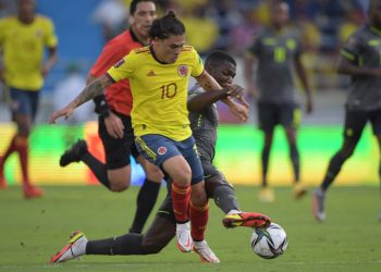 Ecuador salva punto de oro al empatar 0-0 en su visita a Colombia por premundial sudamericano