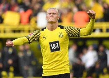 Borussia Dortmund gana a Maguncia con doblete de Haaland y es líder provisional