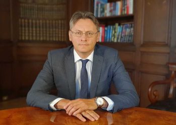 Bielorrusia llama a su embajador en Francia tras partida de Minsk de su homólogo francés