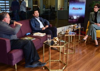 Los periodistas Espinoza y Morales en un cruce verbal por toma del poder de Áñez