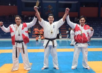 Cuadros y Heredia se imponen en la Copa Bolivia de karate