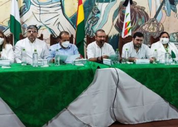 Asamblea cruceña reúne a sectores opositores al Gobierno y define rearticular el movimiento cívico