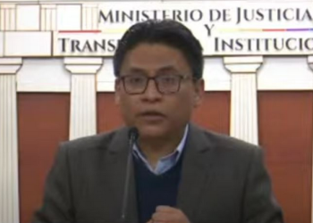 Lima anuncia procesos penales por agravio a la wiphala en acto cívico en Santa Cruz