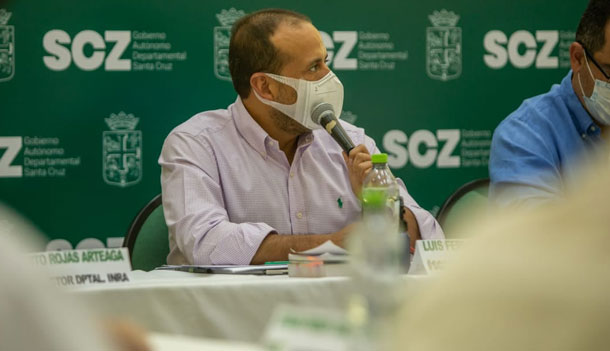 Camacho se enfrenta al INRA y forma comisiones para revisar saneamiento de tierras