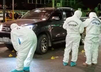 Acribillan a una persona al interior de su vehículo en plena avenida de Cochabamba