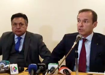 Vásquez dice que en la reunión de la UCB no se habló de Áñez sino de la vía de sucesión