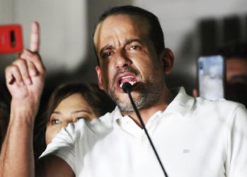 Camacho llama a luchar por el federalismo y acabar con el centralismo y hegemonía del MAS