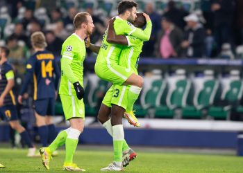 Wolfsburgo vence 2-1 al Salzburgo y añade emoción al grupo del Sevilla