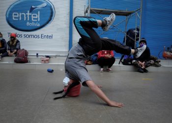 Se inician más de 10 cursos y talleres gratuitos en casas distritales de la municipalidad paceña