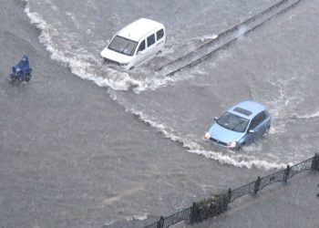 Cerca de 200.000 evacuados por las inundaciones en el centro de China