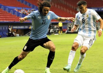 Tabárez dice que Uruguay mantiene la expectativa pese a derrota con Argentina