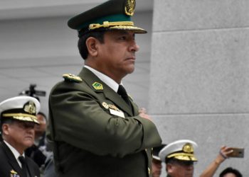 Dan de baja al excomandante de la Policía Yuri Calderón por la actuación policial en la crisis de 2019